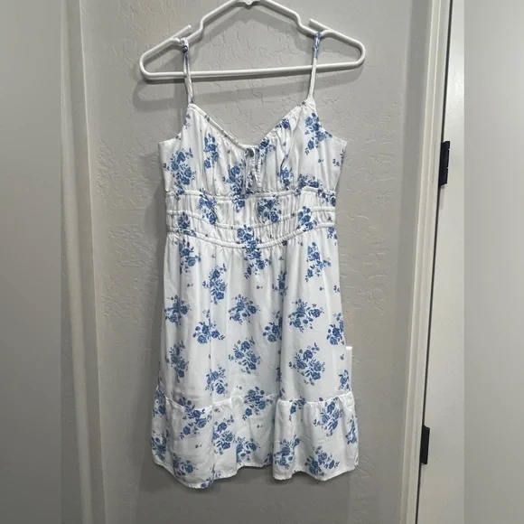 Hollister | Dresses | Hollister White Summer Dress With Blue Floral Design  | Poshmark